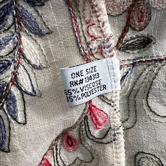 NWT Madam Butterfly Linen Floral Embroidered Kimono Cardigan Cream One Size - Picture 12 of 14